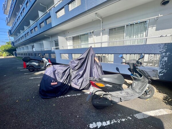 バイク置き場