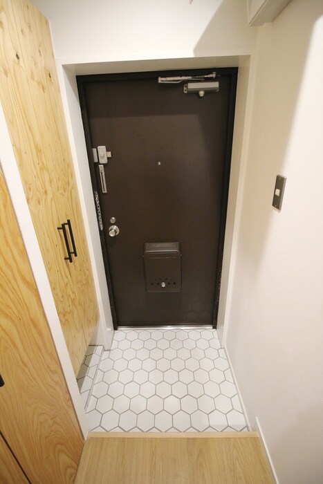 物件内観写真14　(玄関)