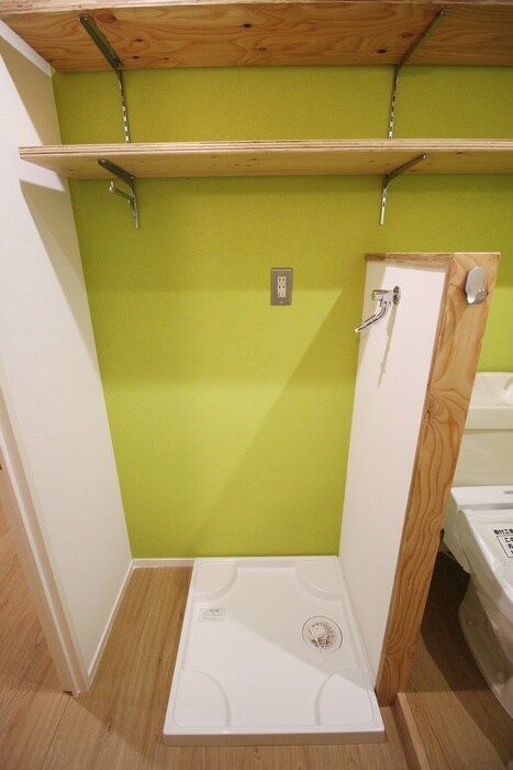 物件内観写真20　(洗濯機置場)