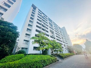 昭島つつじが丘ハイツ２３号棟外観写真