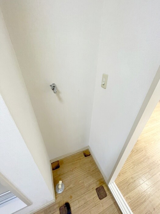 物件内観写真15　(洗濯機置場)