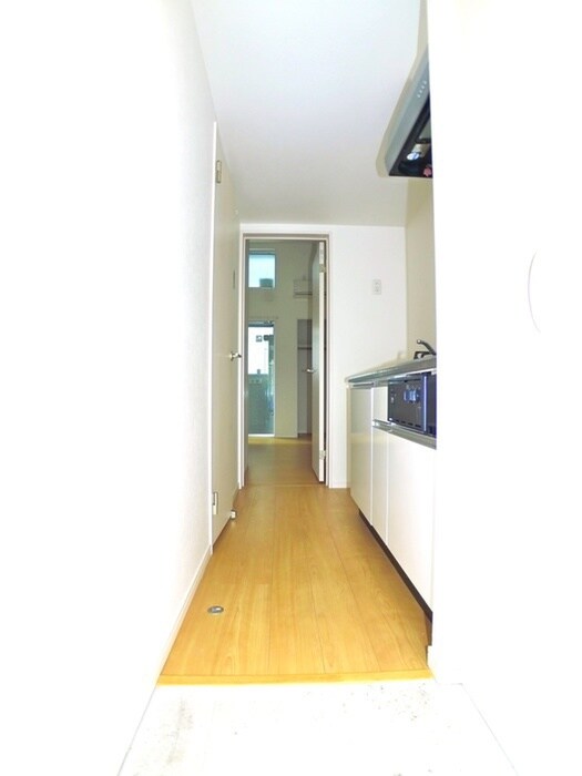 物件内観写真10　(玄関)