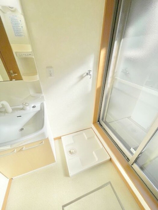 物件内観写真13　(洗濯機置場)