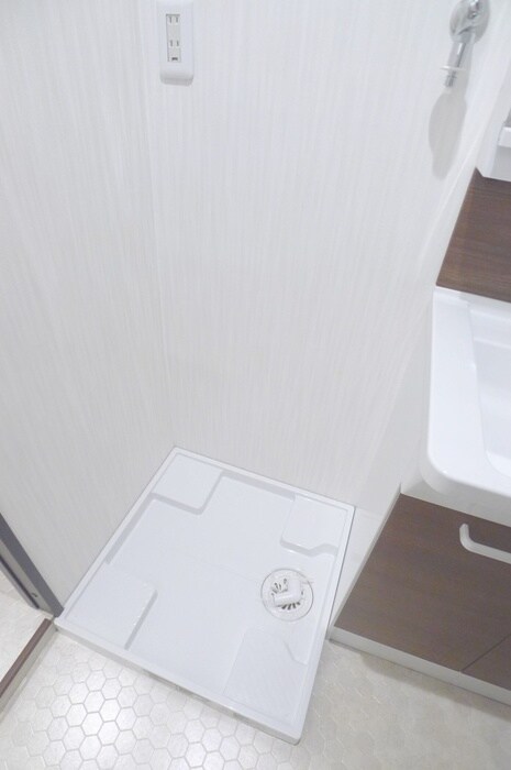 物件内観写真15　(洗濯機置場)