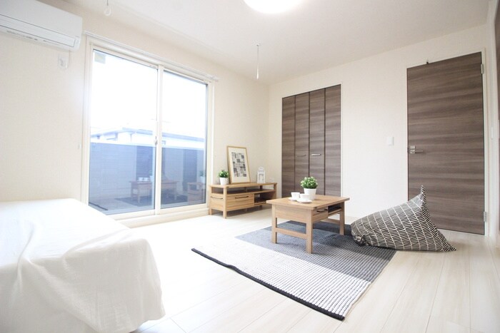 物件内観写真8　(居室)