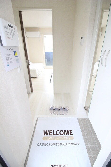 物件内観写真18　(玄関)