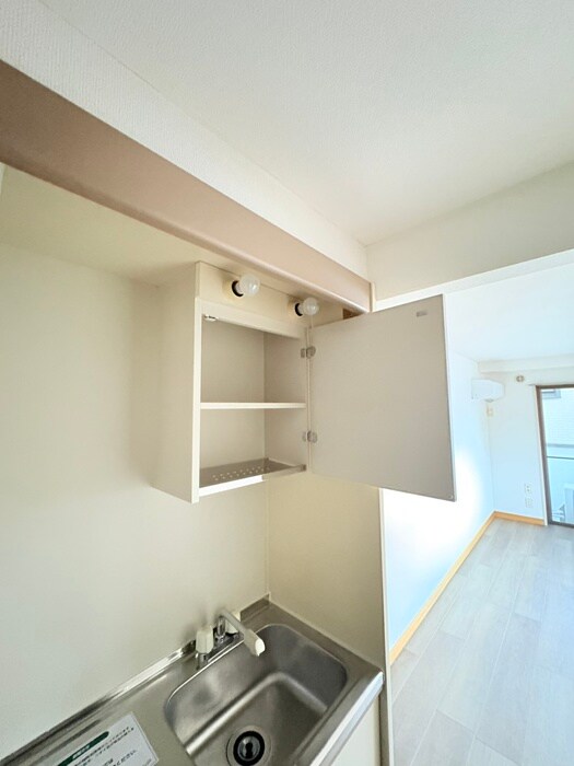 物件内観写真16　(収納)