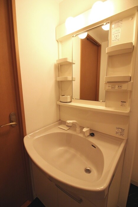 物件内観写真18　(洗濯機置場)