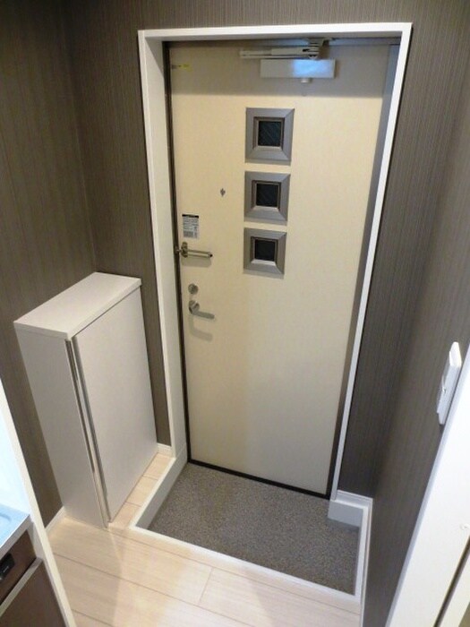 物件内観写真13　(玄関)