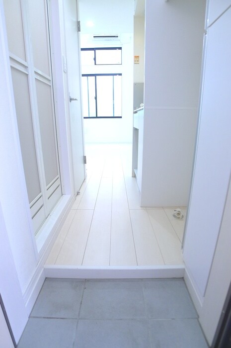 物件内観写真19　(玄関)