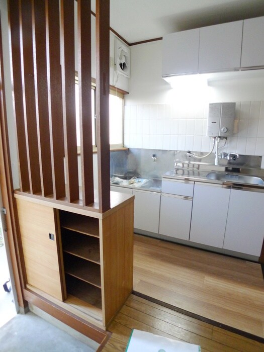 物件内観写真14　(玄関)