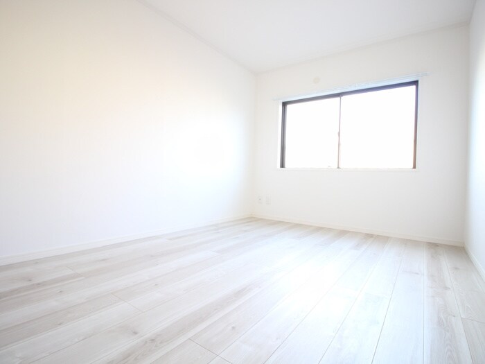 物件内観写真10　(居室)