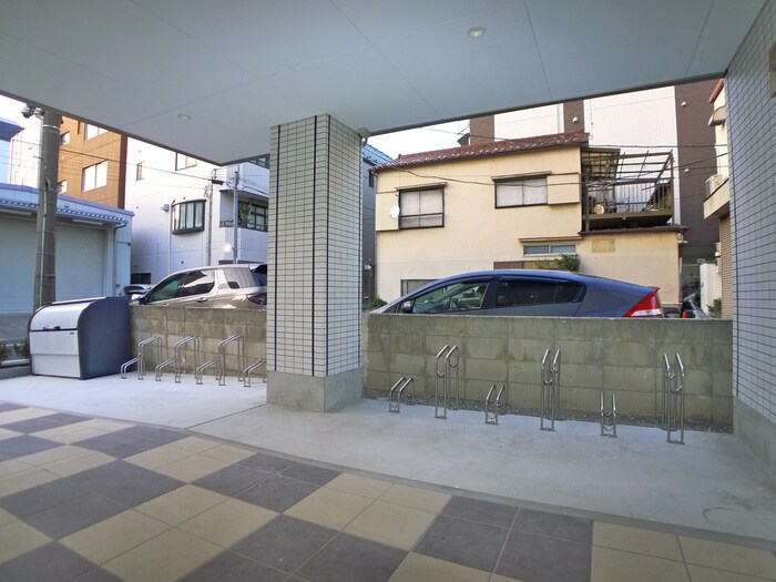 物件外観写真5　(駐輪場)