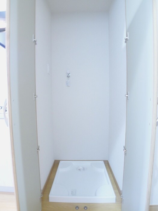 物件内観写真19　(洗濯機置場)