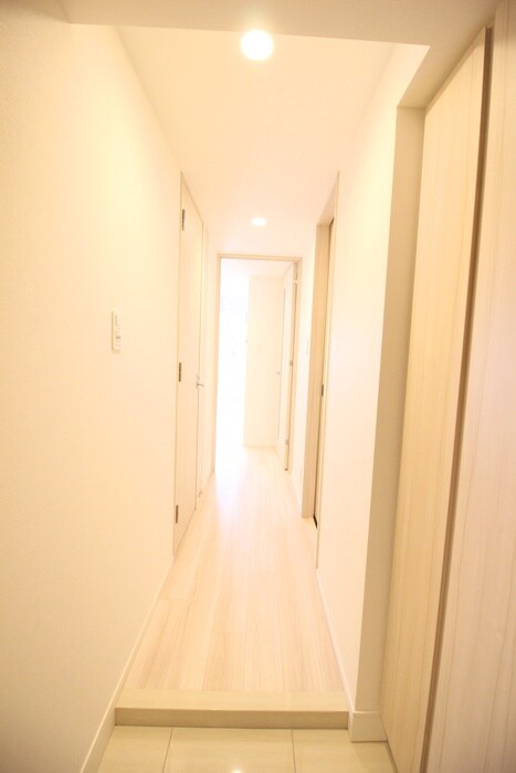 物件内観写真7　(玄関)