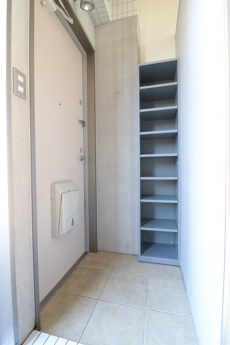 物件内観写真13　(玄関)