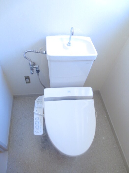 物件内観写真4　(トイレ)