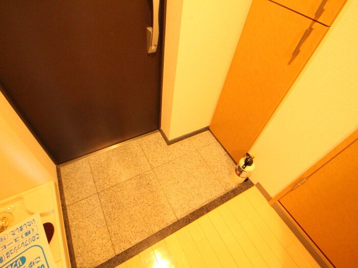 物件内観写真17　(玄関)