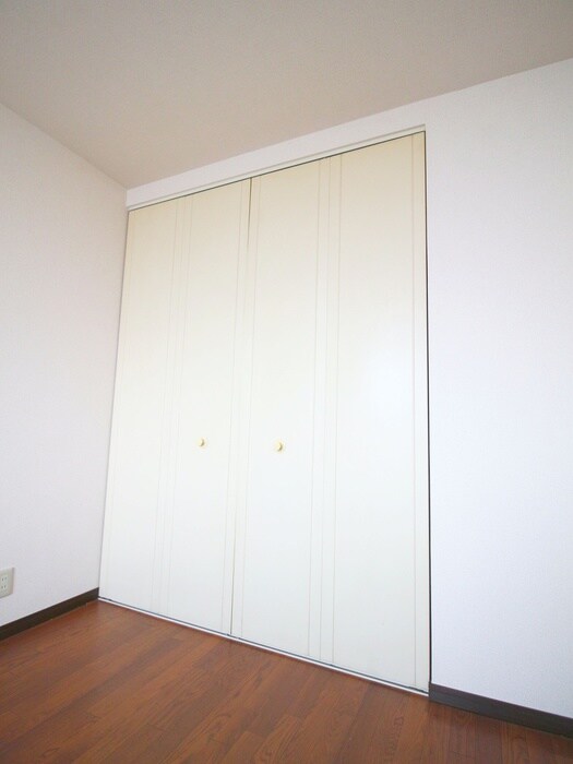 物件内観写真18　(収納)