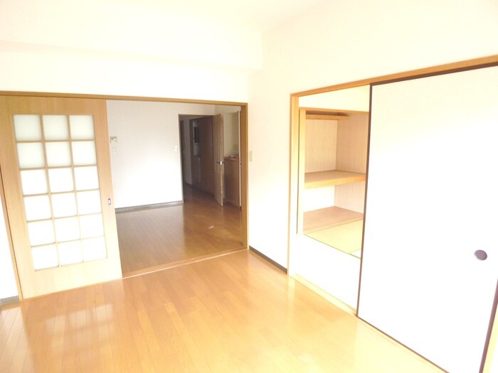 物件内観写真6　(居室)
