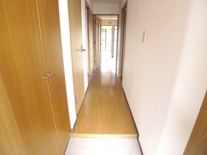 物件内観写真19　(玄関)