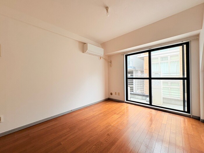 物件内観写真16　(居室)