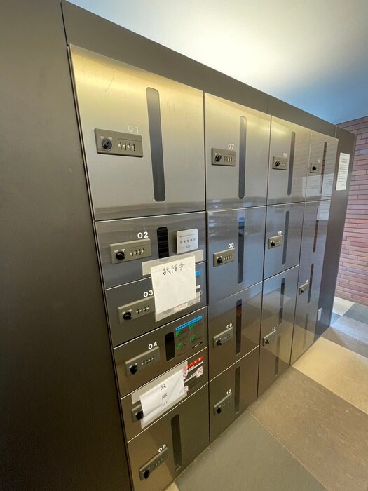 物件外観写真4　(エントランス部分)