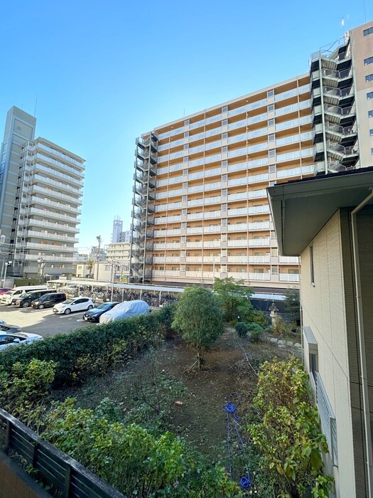 物件内観写真18　(室内からの展望)