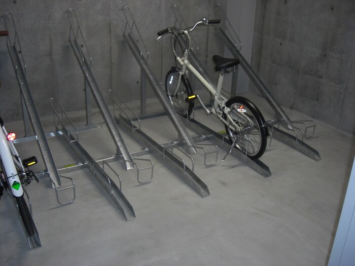 物件外観写真3　(駐輪場)