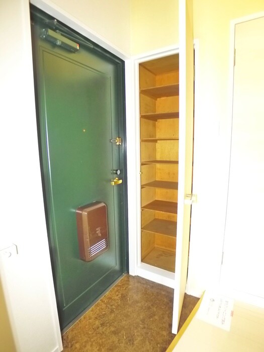 物件内観写真18　(靴箱)