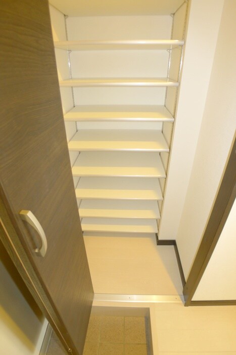 物件内観写真17　(靴箱)