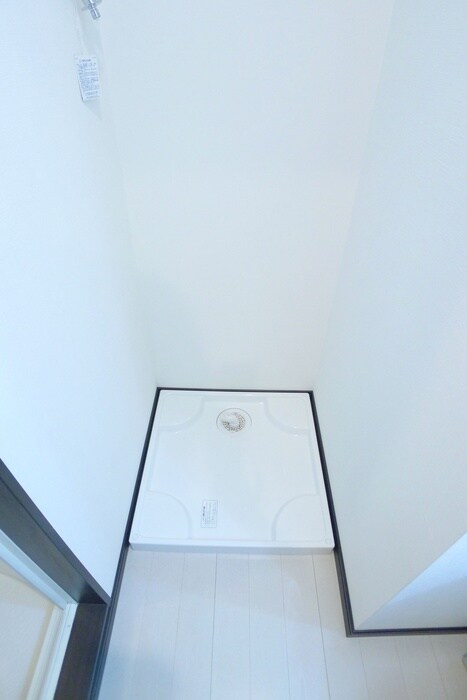 物件内観写真18　(洗濯機置場)