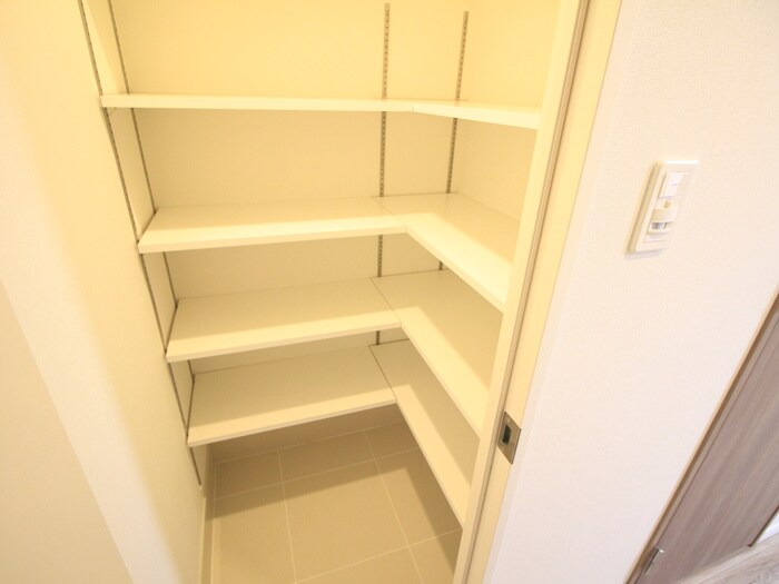 物件内観写真18　(靴箱)