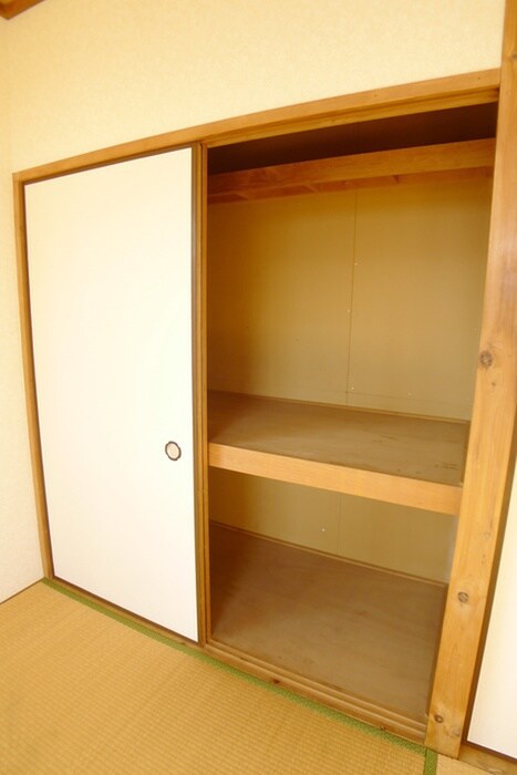 物件内観写真12　(収納)