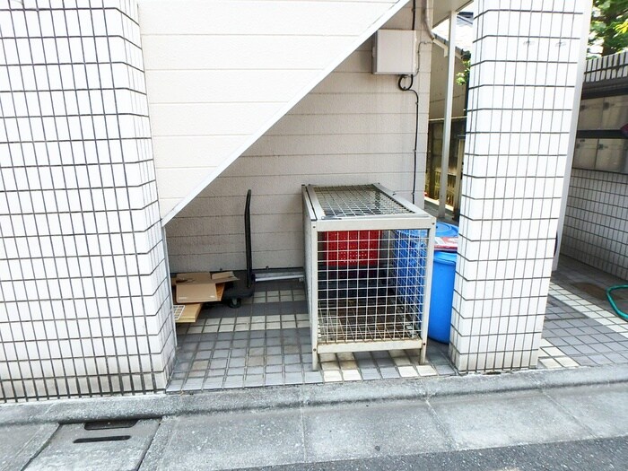 物件外観写真4　(建物設備)