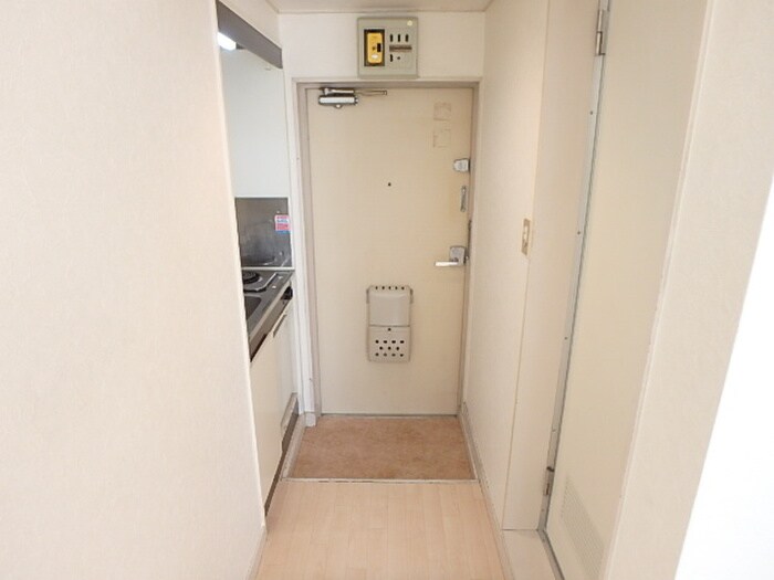 物件内観写真10　(廊下)