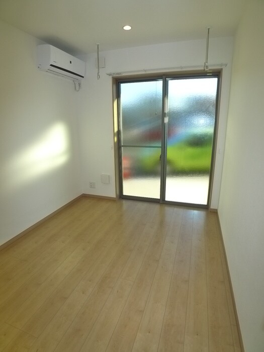 物件内観写真14　(室内からの展望)