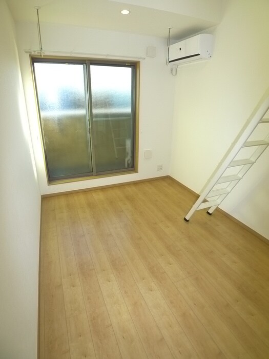 物件内観写真14　(室内からの展望)