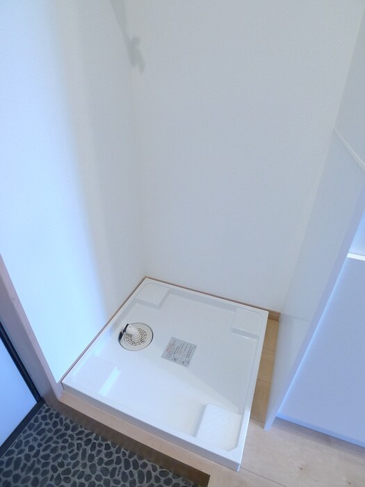 物件内観写真18　(洗濯機置場)