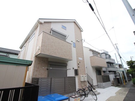 Ｐｌａｉｎ　Ｘ外観写真