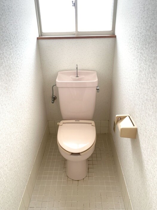 ｻﾝｸﾞﾚ-ｽのトイレ