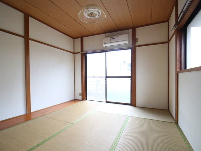 物件内観写真9　(居室)