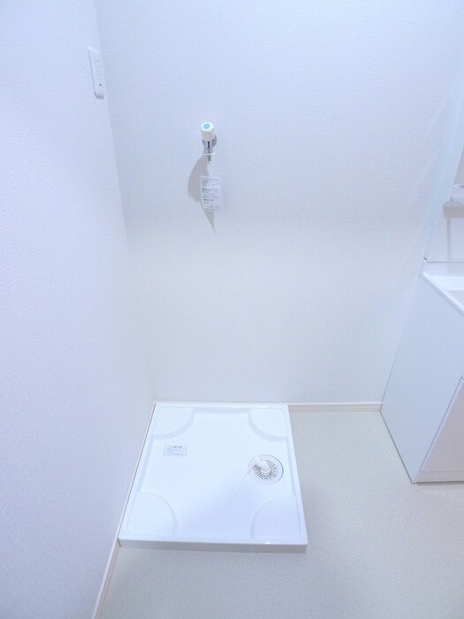 物件内観写真17　(洗濯機置場)