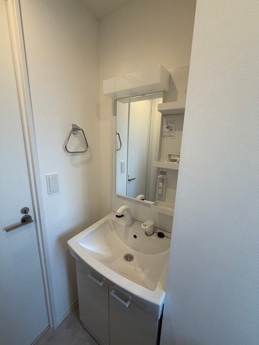 物件内観写真13　(洗面)