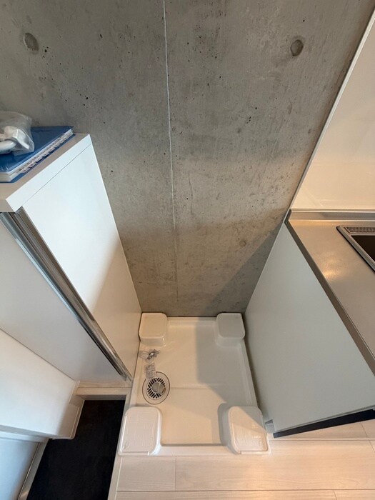 物件内観写真14　(洗濯機置場)