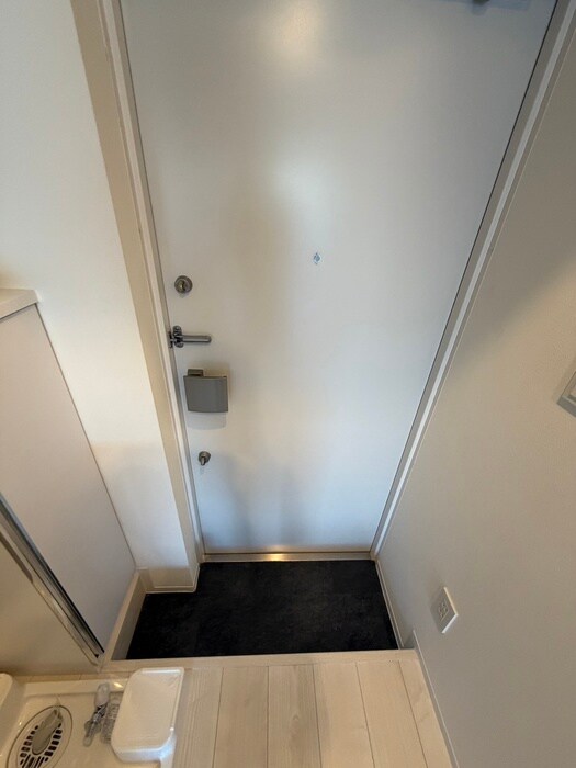 物件内観写真15　(玄関)