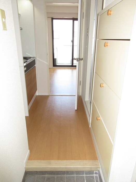 物件内観写真21　(廊下)