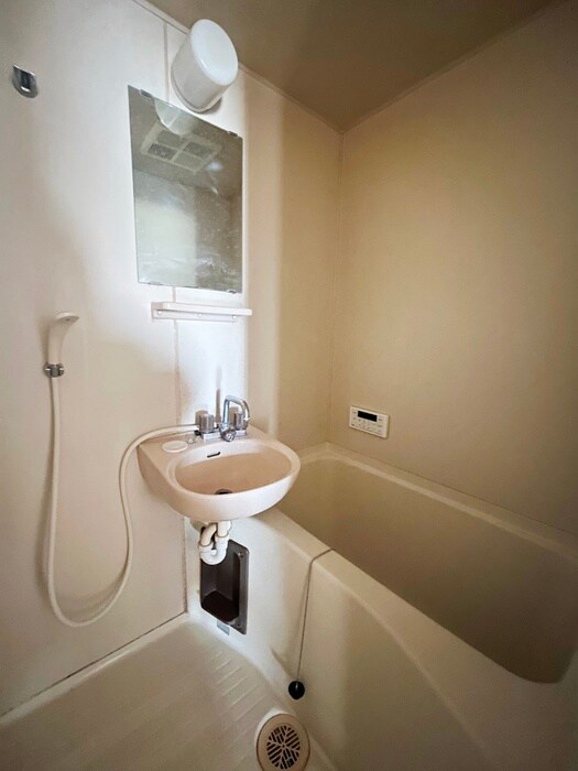 物件内観写真9　(洗面)