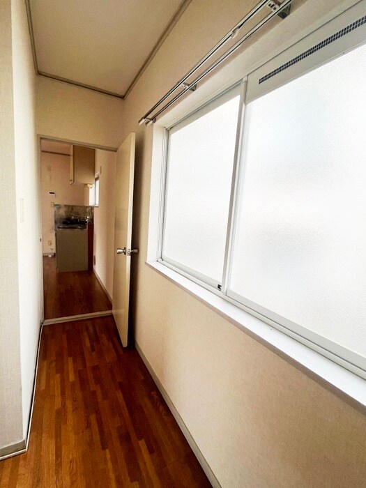物件内観写真17　(廊下)