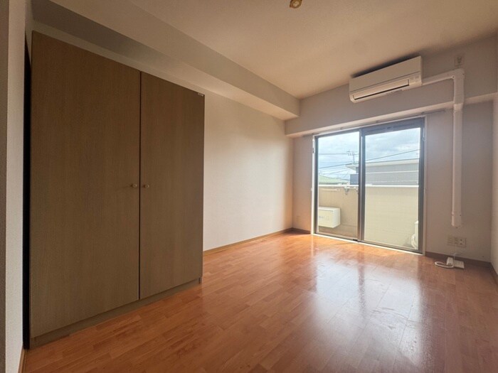 物件内観写真10　(居室)